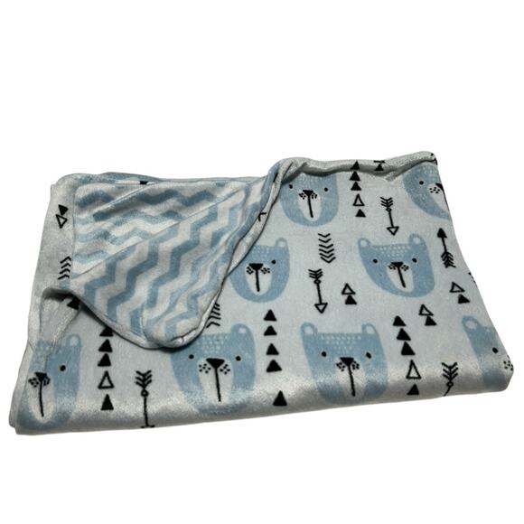 Everyday Kids Blue Bear Arrow Baby Blanket Chevron Zig Zag Triangles - Picture 1 of 6